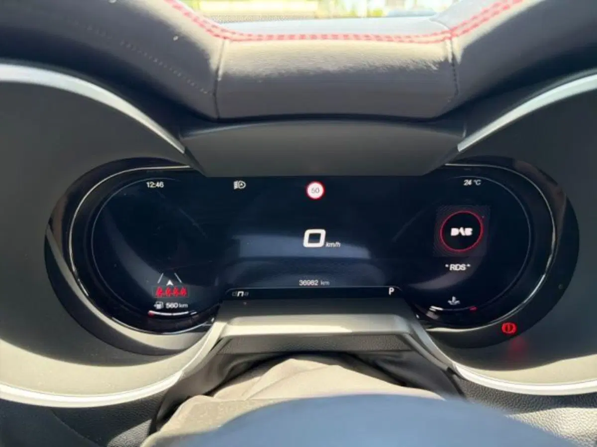 Alfa Romeo Stelvio usata a Lecce (13)