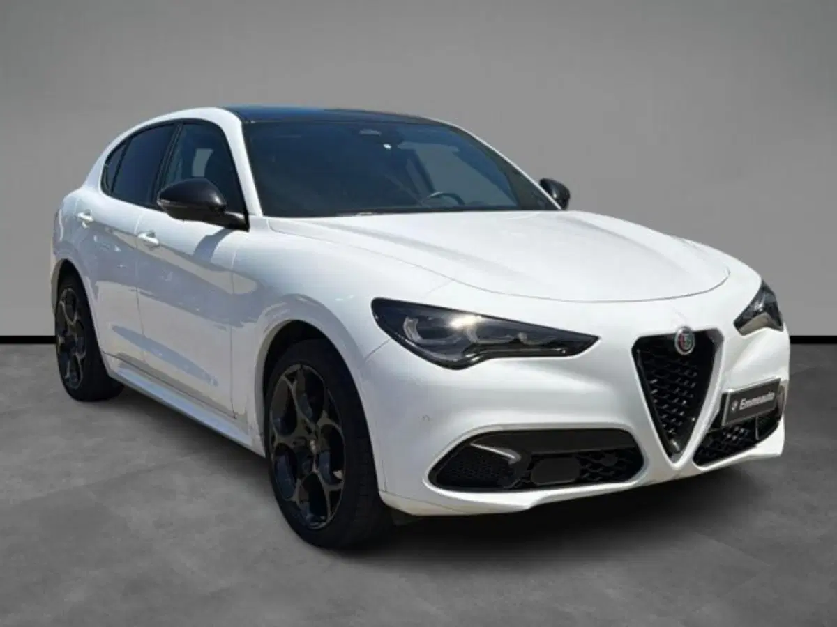 Alfa Romeo Stelvio usata a Lecce (6)