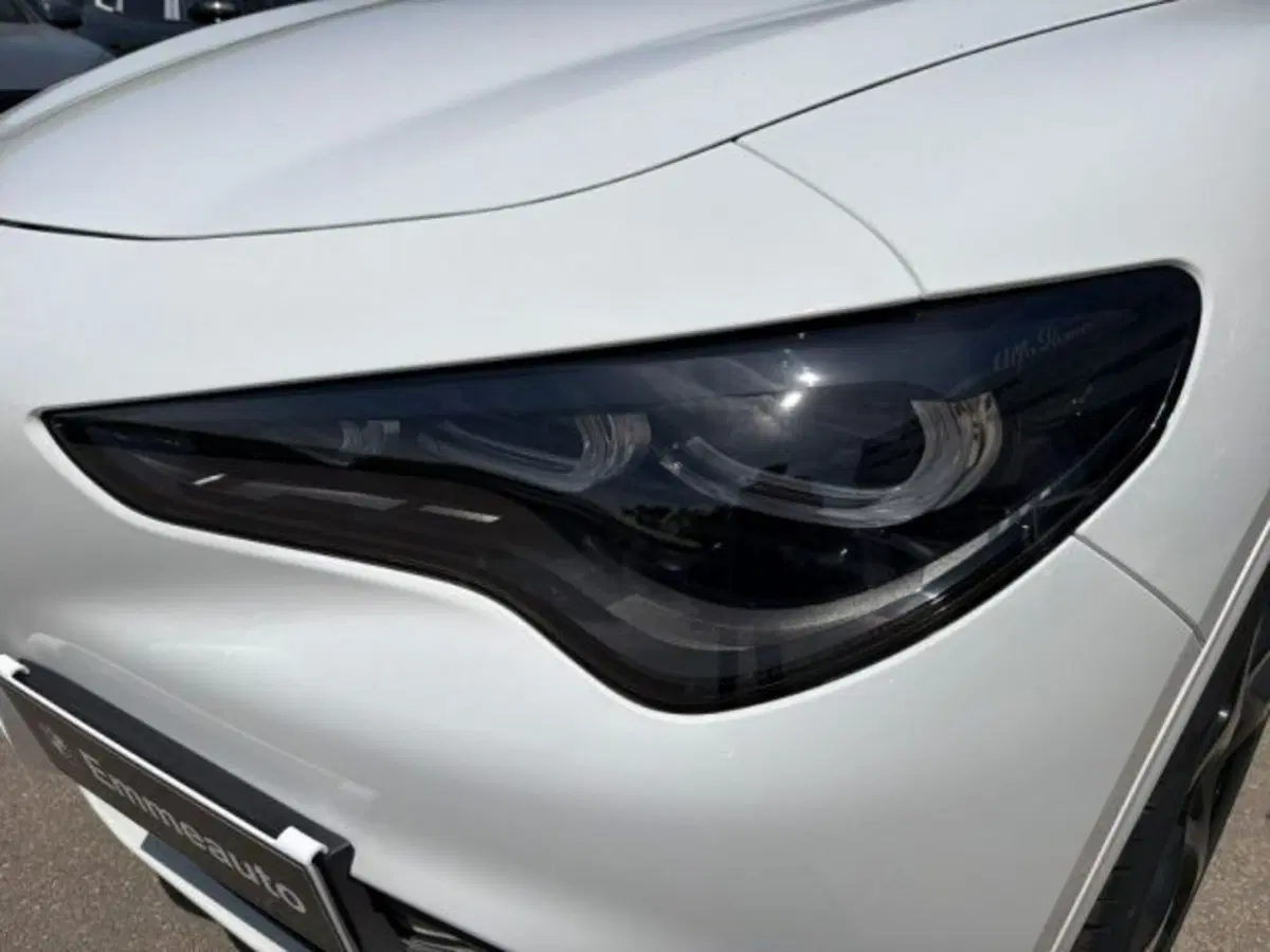 Alfa Romeo Stelvio usata a Lecce (8)