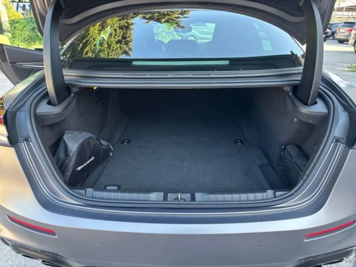 Maserati Ghibli usata a Lecce (16)