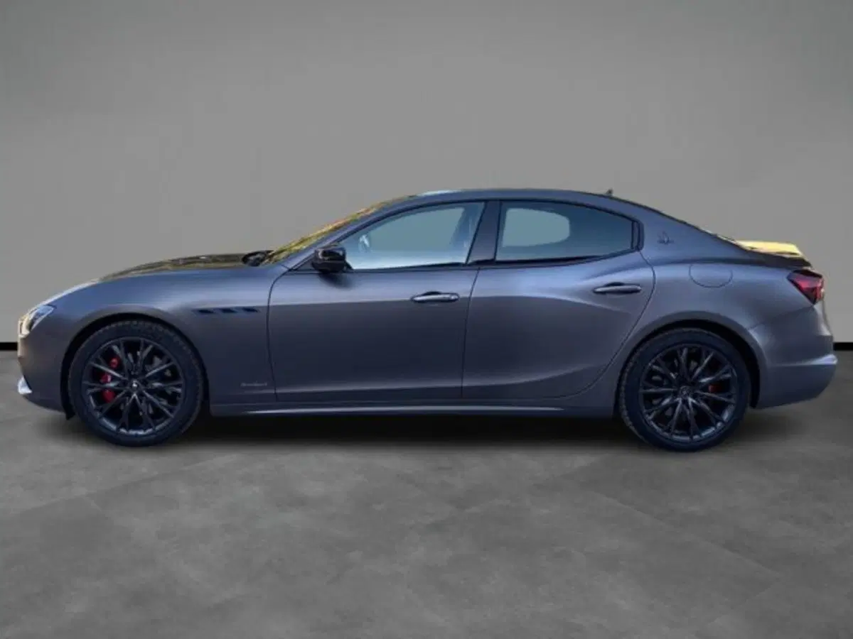 Maserati Ghibli usata a Lecce (2)