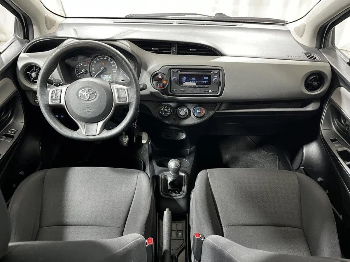 Toyota Yaris usata a Sondrio (12)
