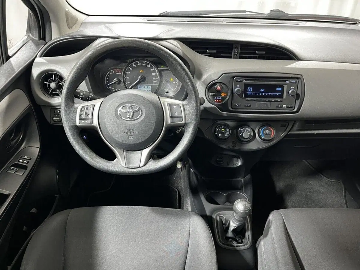 Toyota Yaris usata a Sondrio (13)