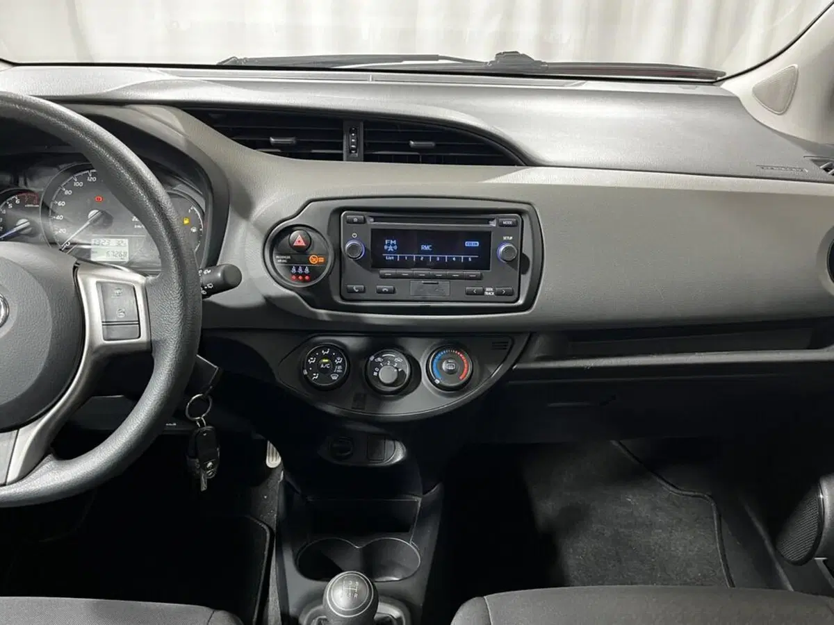Toyota Yaris usata a Sondrio (14)