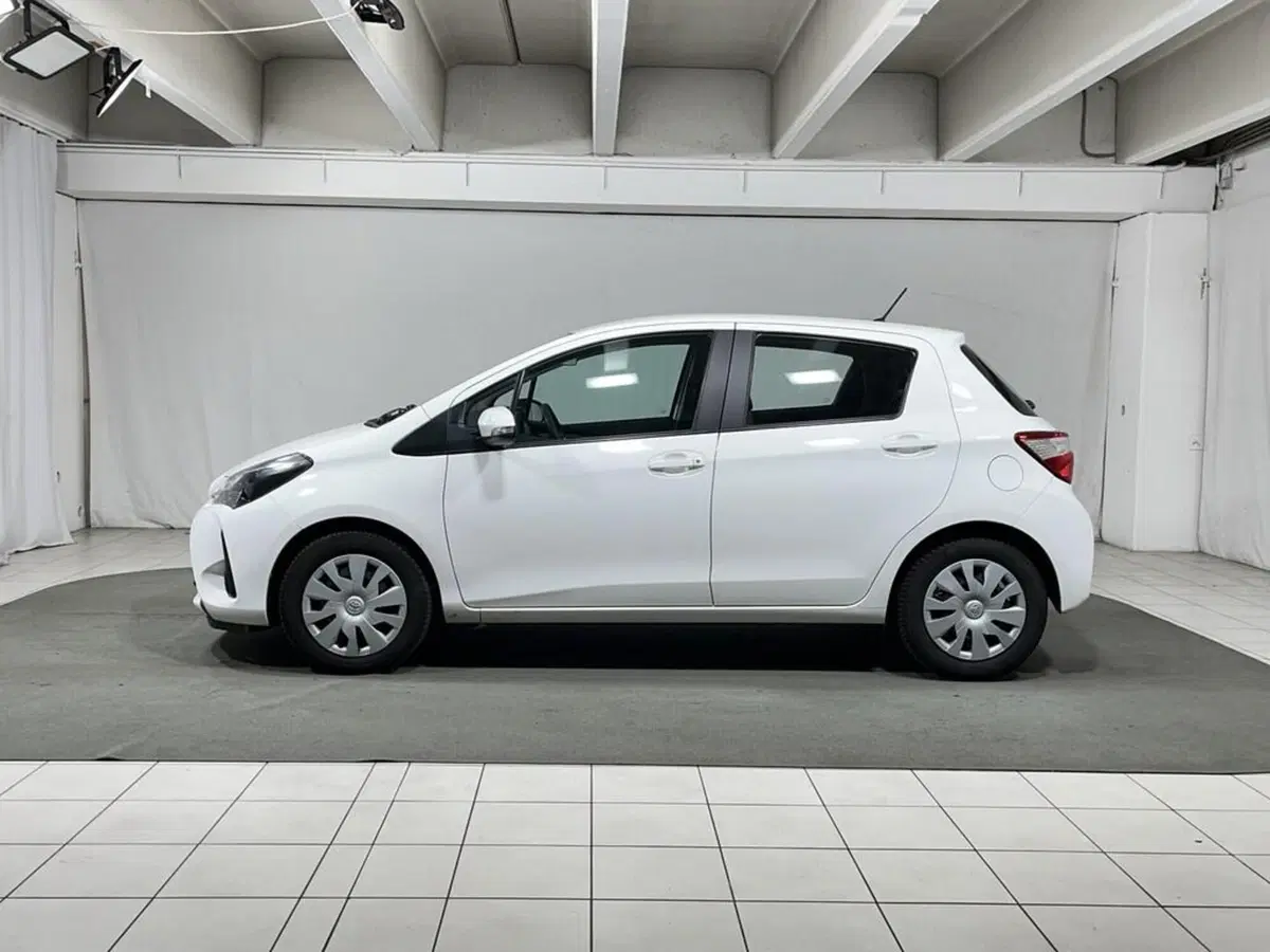 Toyota Yaris usata a Sondrio (2)