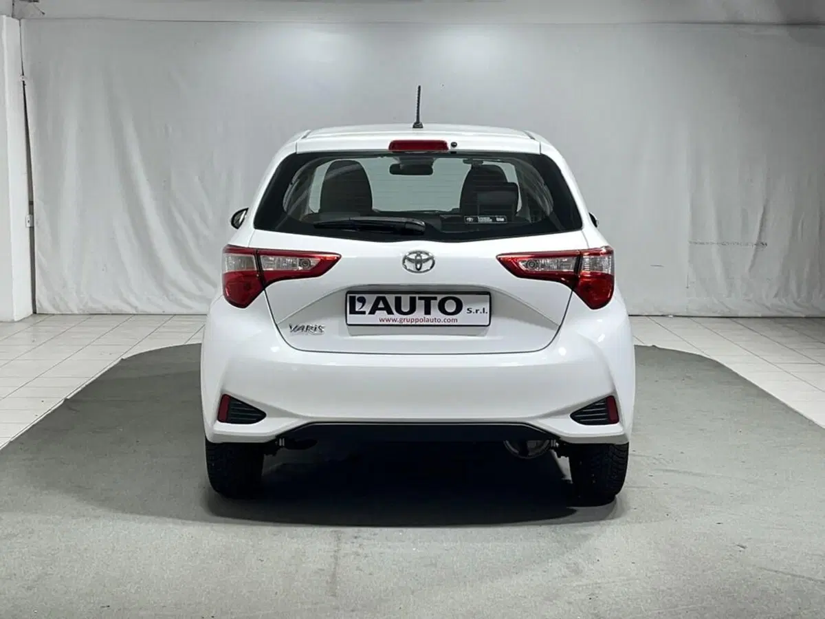 Toyota Yaris usata a Sondrio (4)