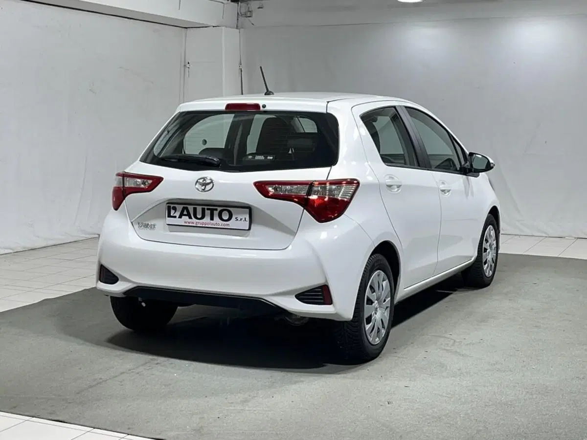 Toyota Yaris usata a Sondrio (5)