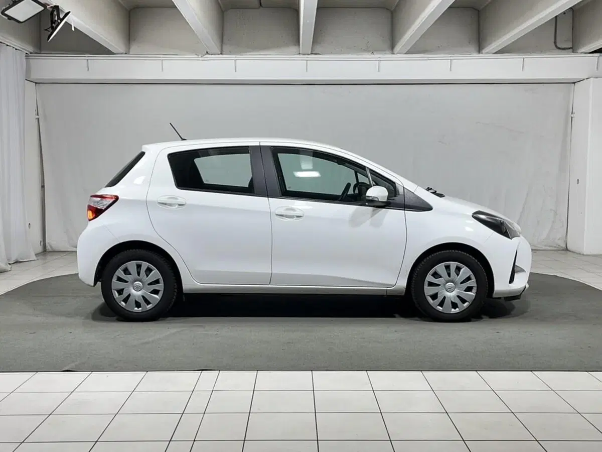 Toyota Yaris usata a Sondrio (6)