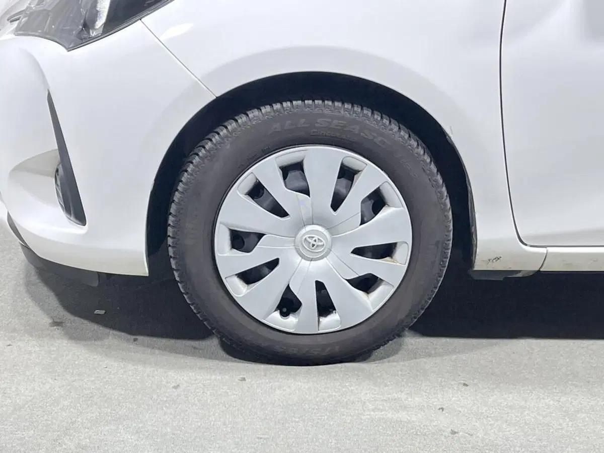 Toyota Yaris usata a Sondrio (9)