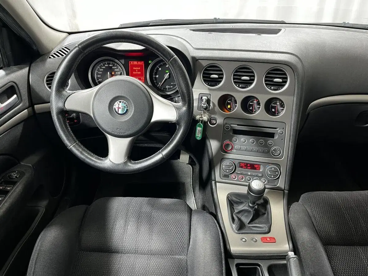 Alfa Romeo 159 SportWagon usata a Sondrio (13)