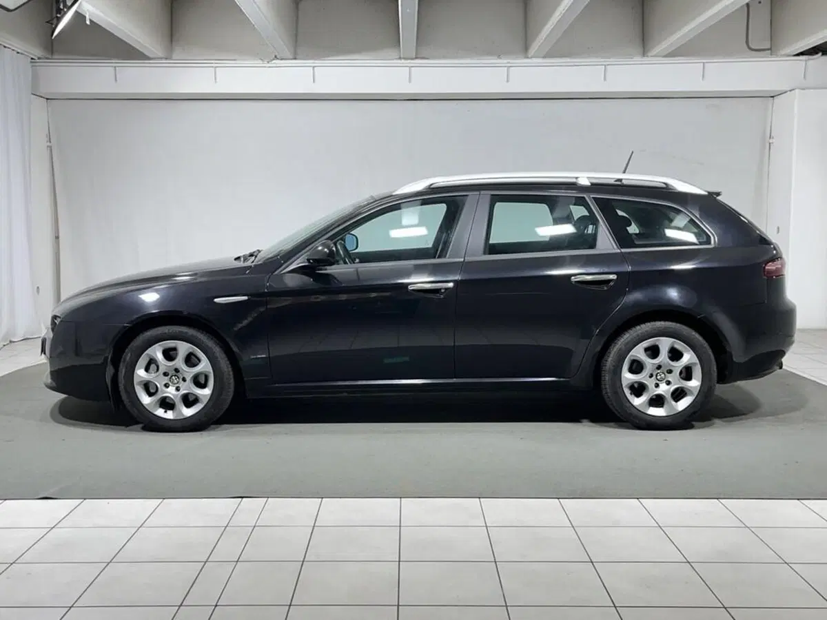 Alfa Romeo 159 SportWagon usata a Sondrio (2)