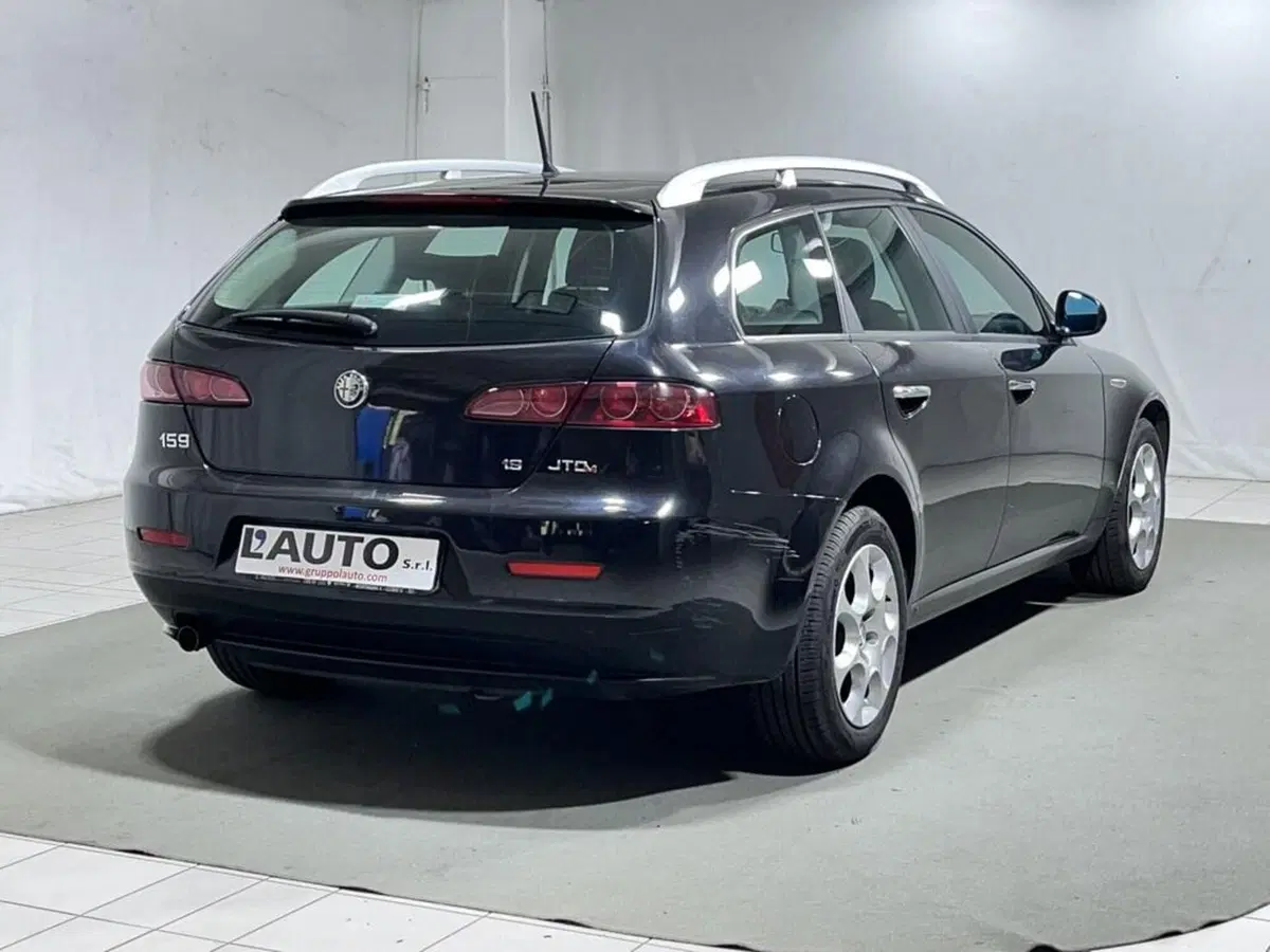 Alfa Romeo 159 SportWagon usata a Sondrio (5)