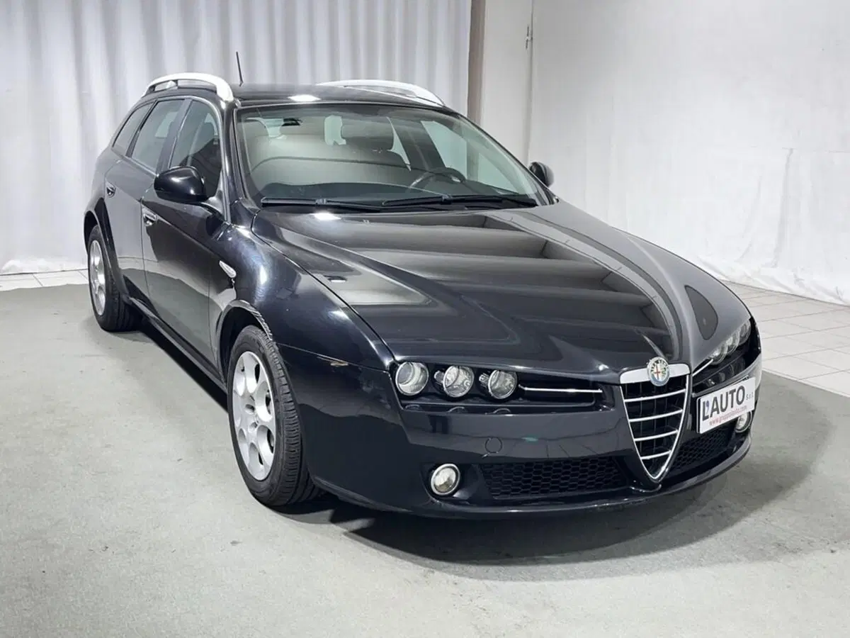 Alfa Romeo 159 SportWagon usata a Sondrio (7)