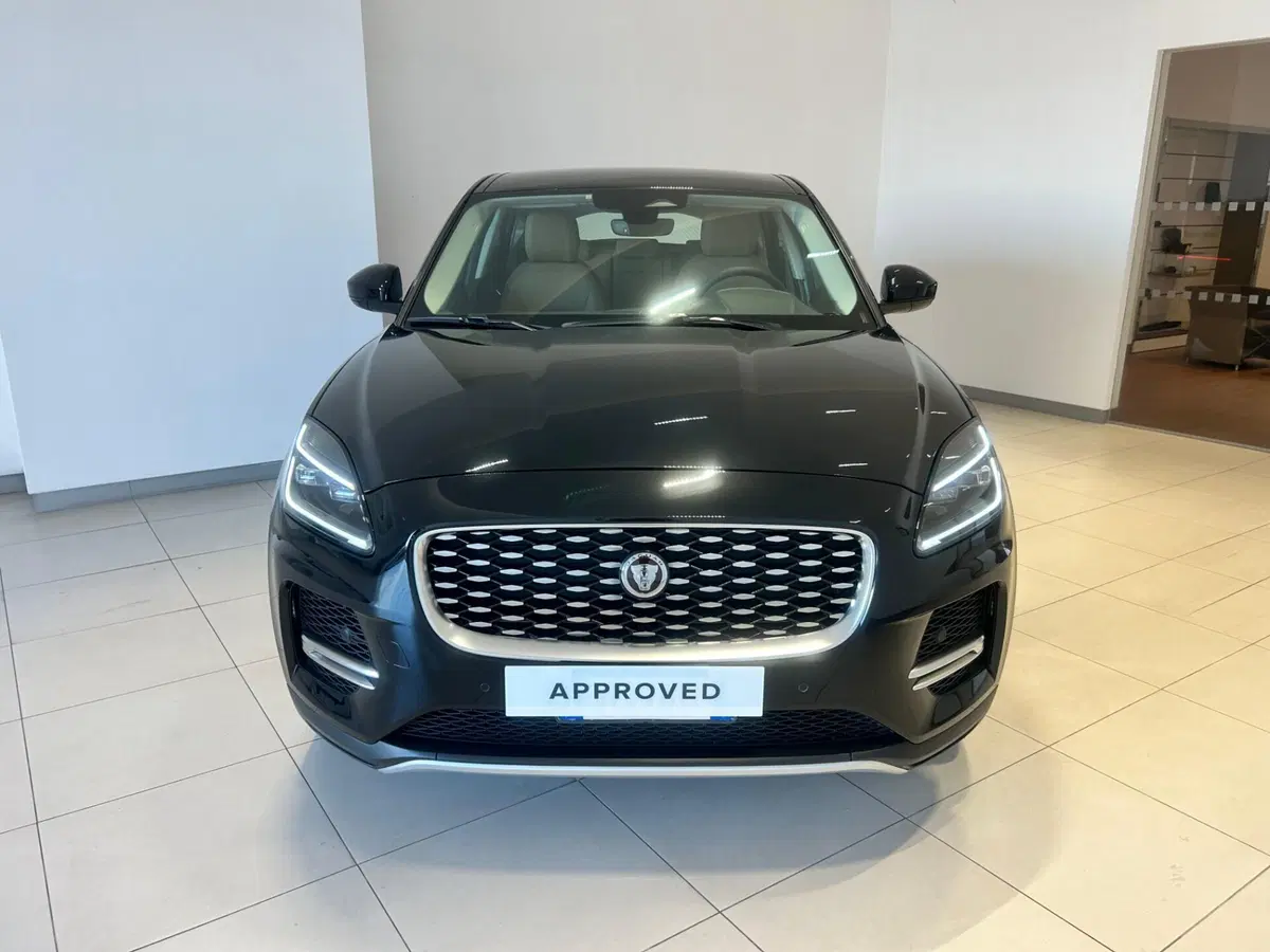 Jaguar E-Pace usata a Napoli (8)
