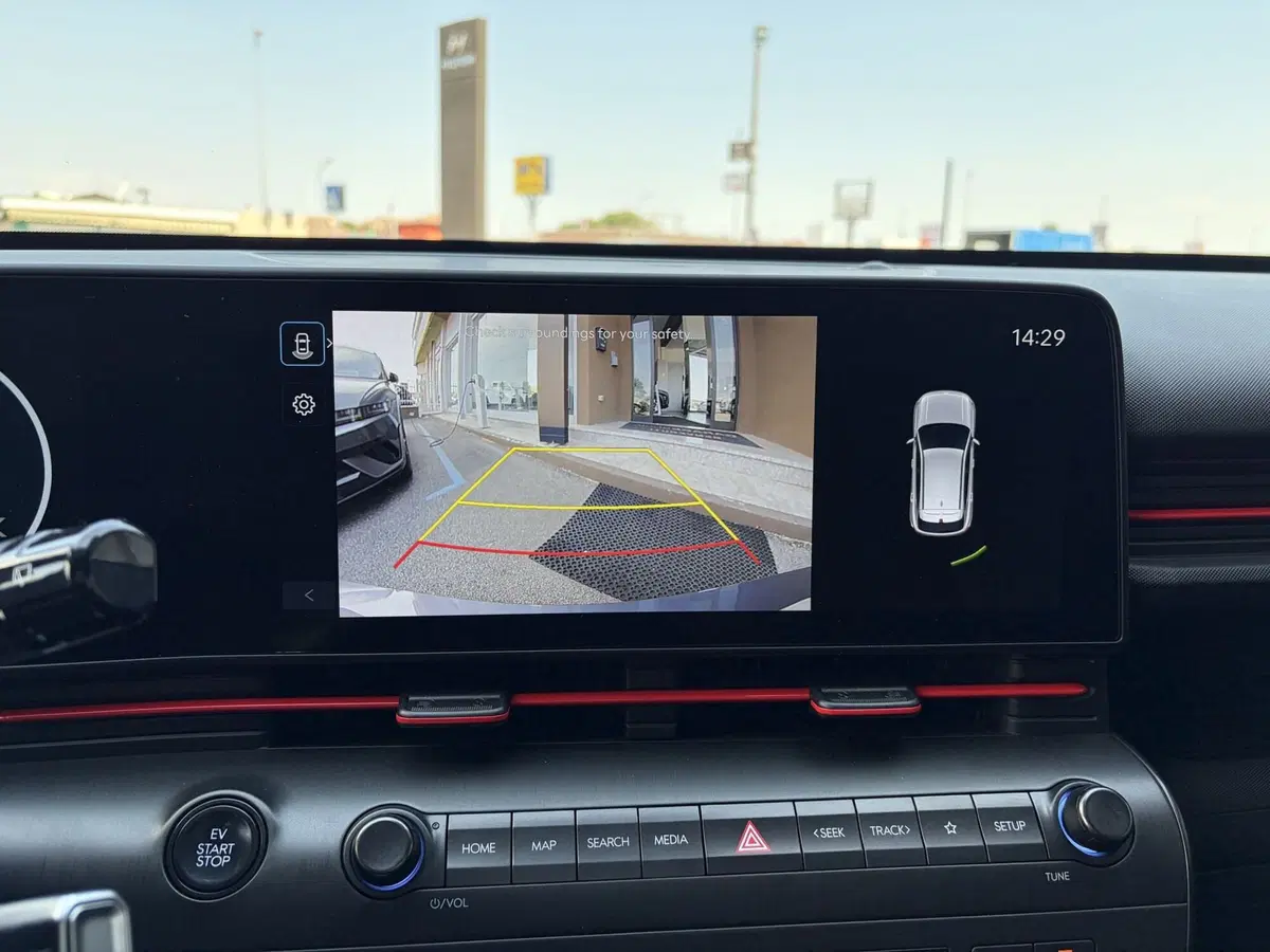 Hyundai Kona usata a Vercelli (13)