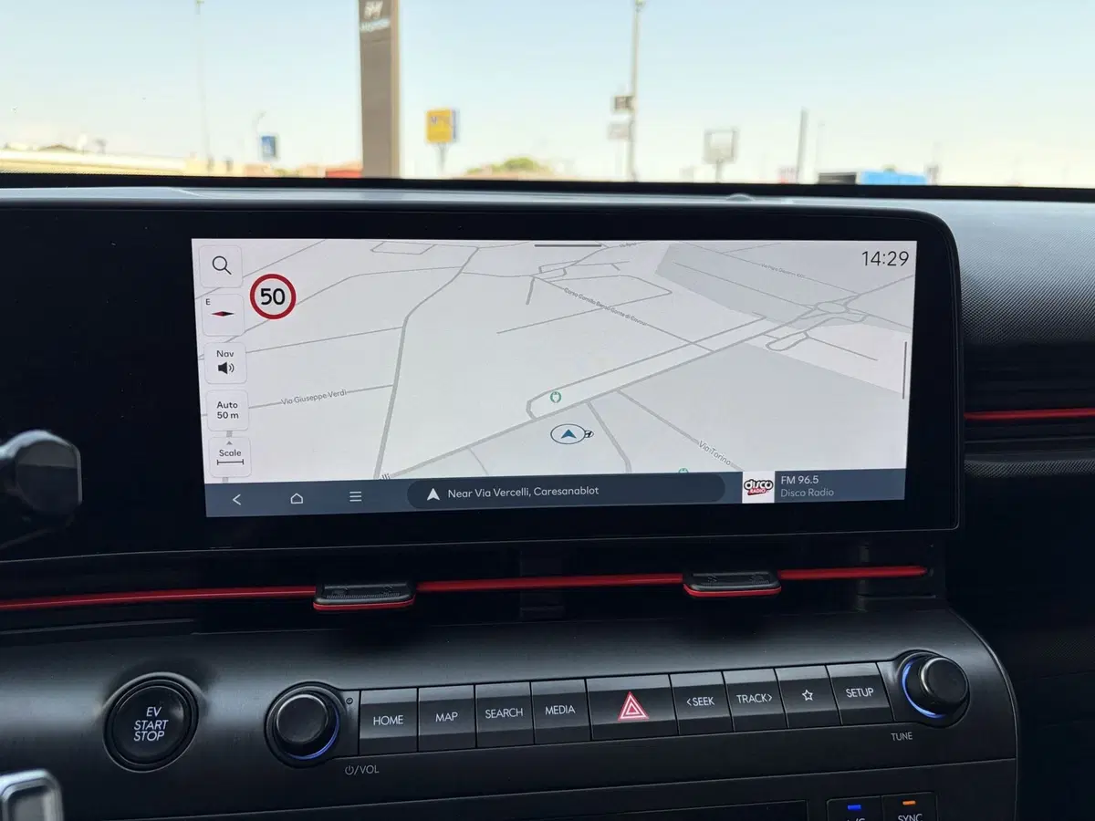 Hyundai Kona usata a Vercelli (14)