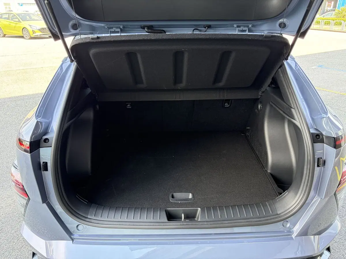 Hyundai Kona usata a Vercelli (8)