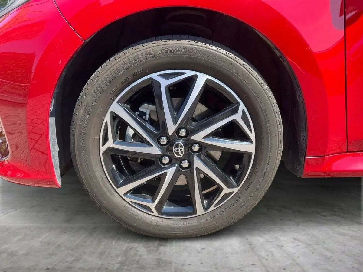 Toyota Yaris usata a Lecco (14)
