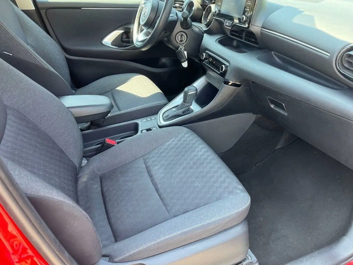 Toyota Yaris usata a Lecco (19)