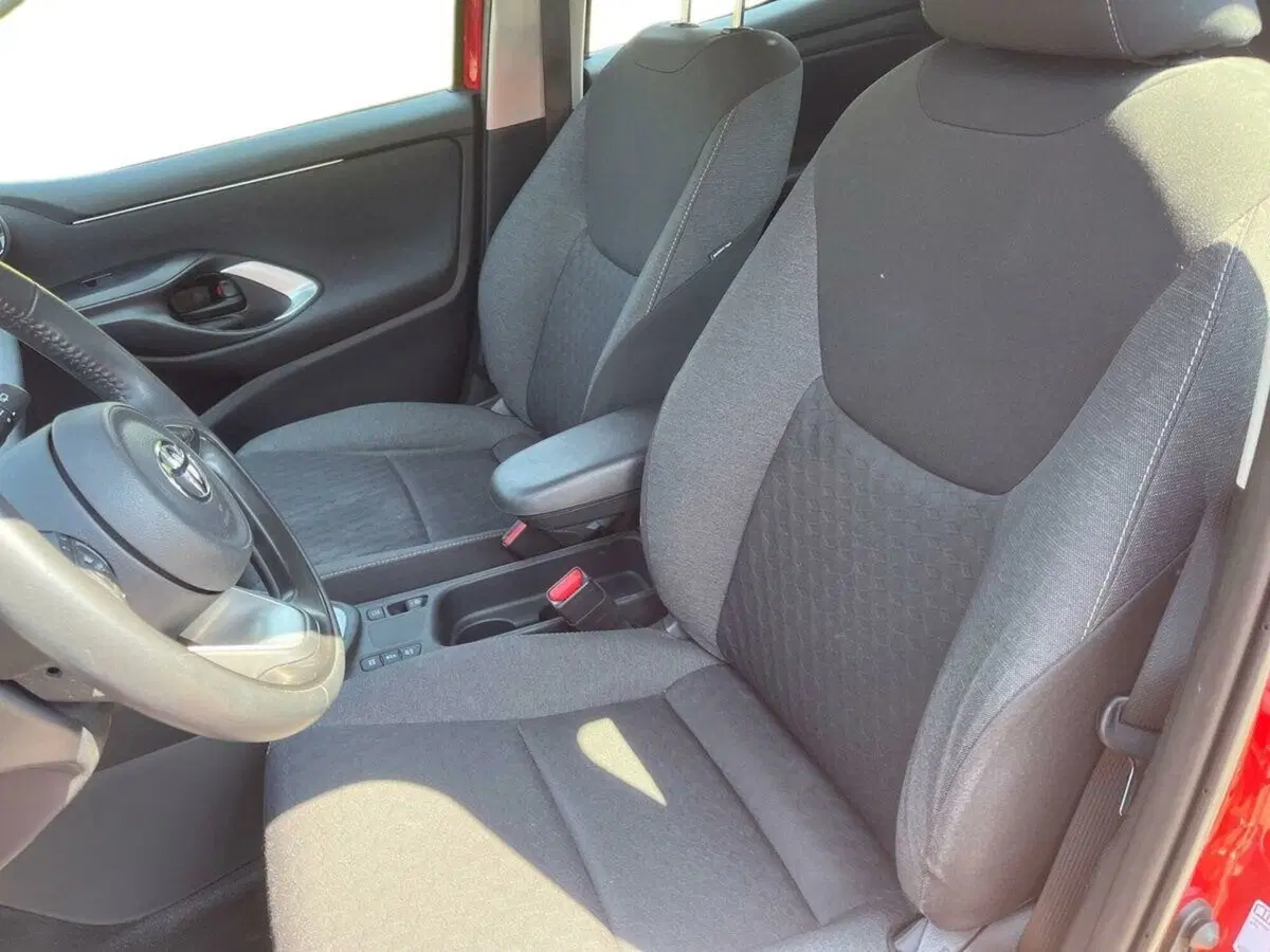 Toyota Yaris usata a Lecco (20)