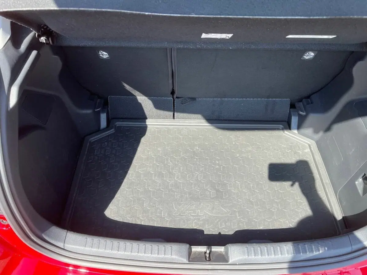 Toyota Yaris usata a Lecco (6)