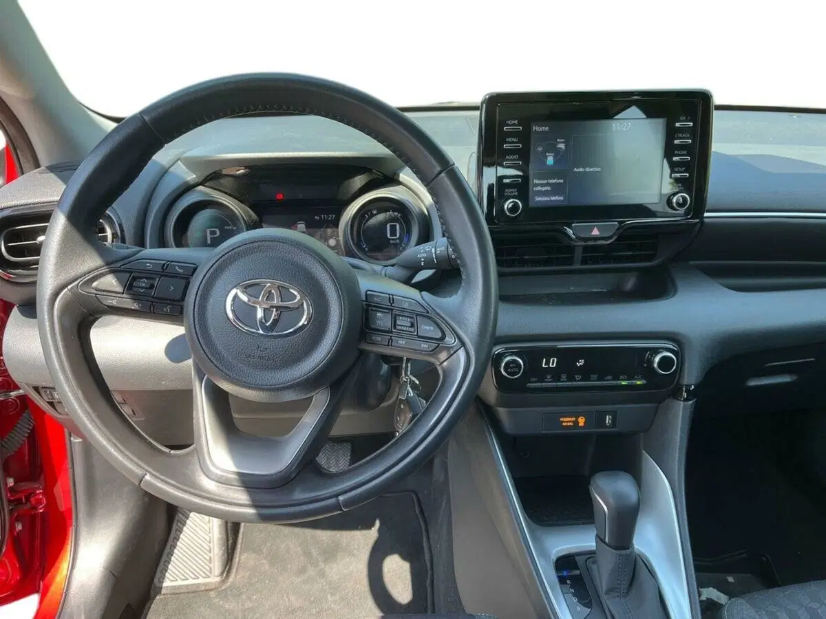 Toyota Yaris usata a Lecco (8)