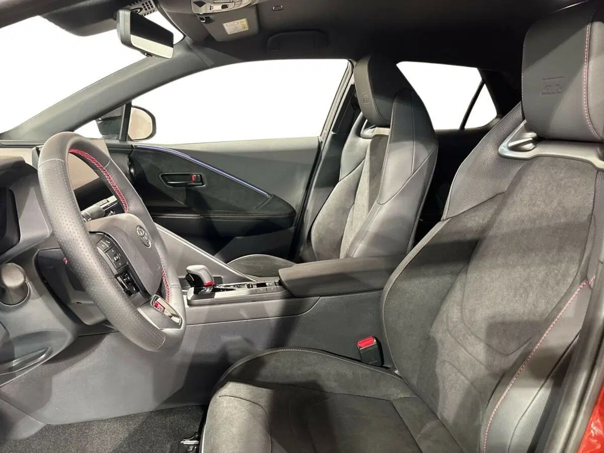 Toyota Toyota C-HR usata a Lecco (10)