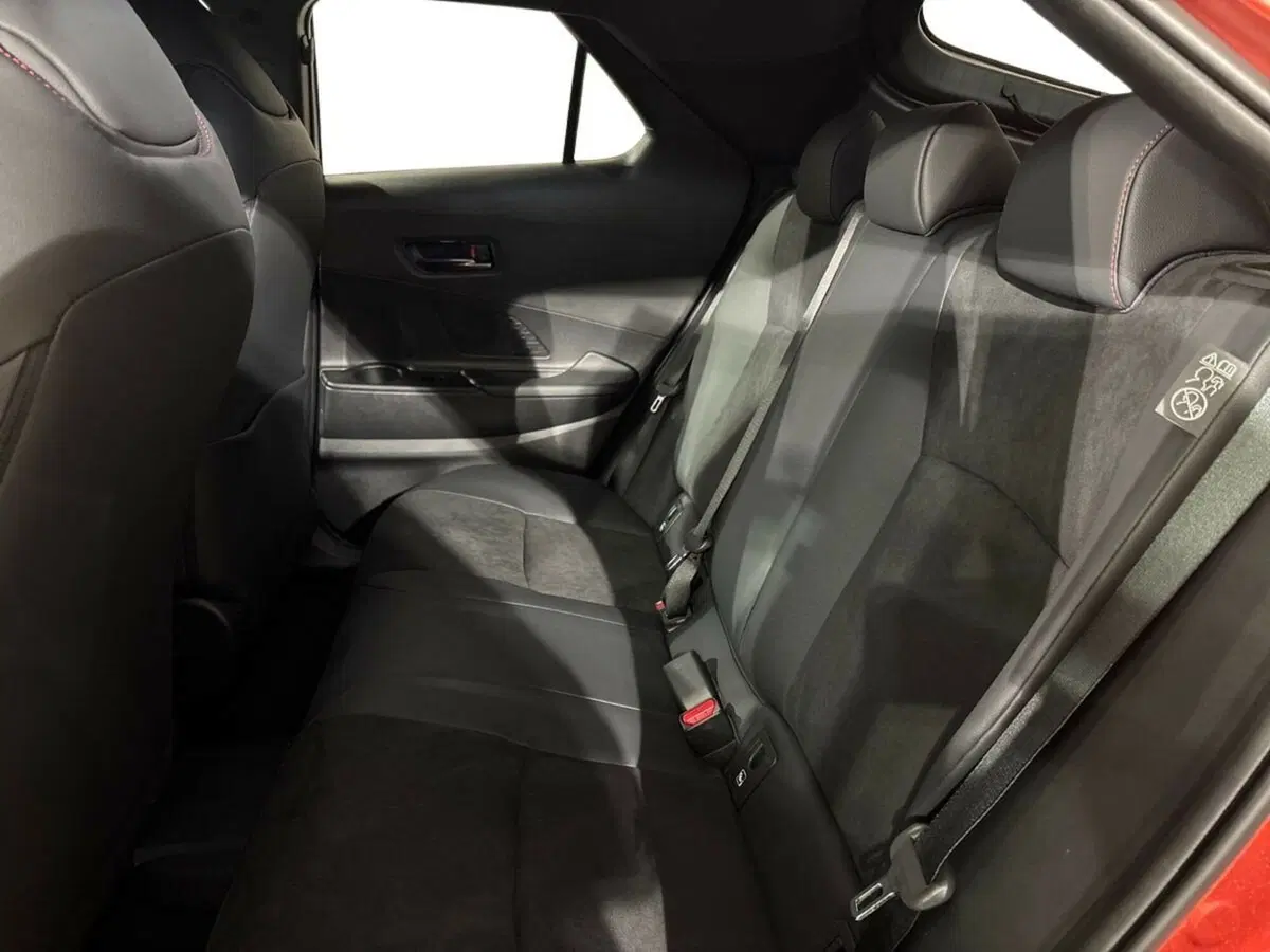 Toyota Toyota C-HR usata a Lecco (11)