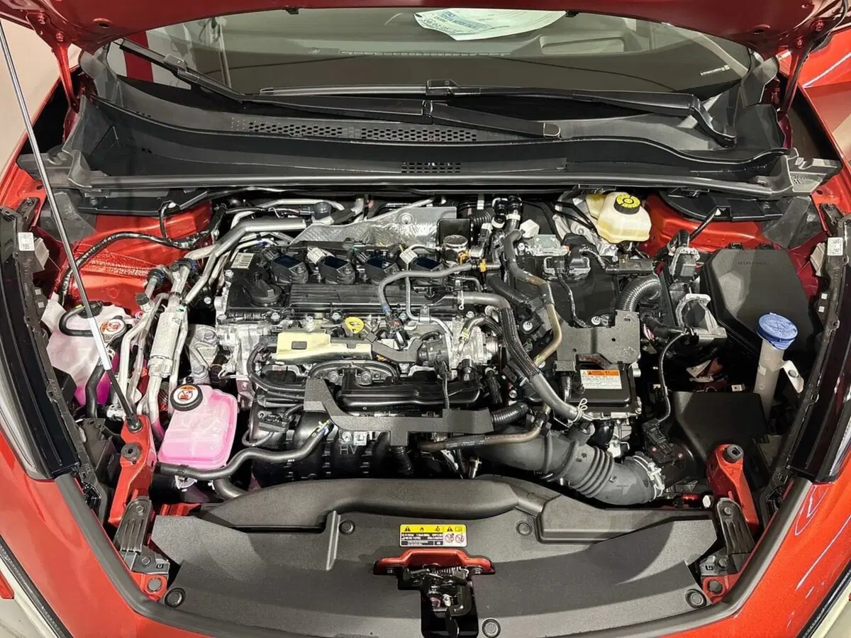 Toyota Toyota C-HR usata a Lecco (16)