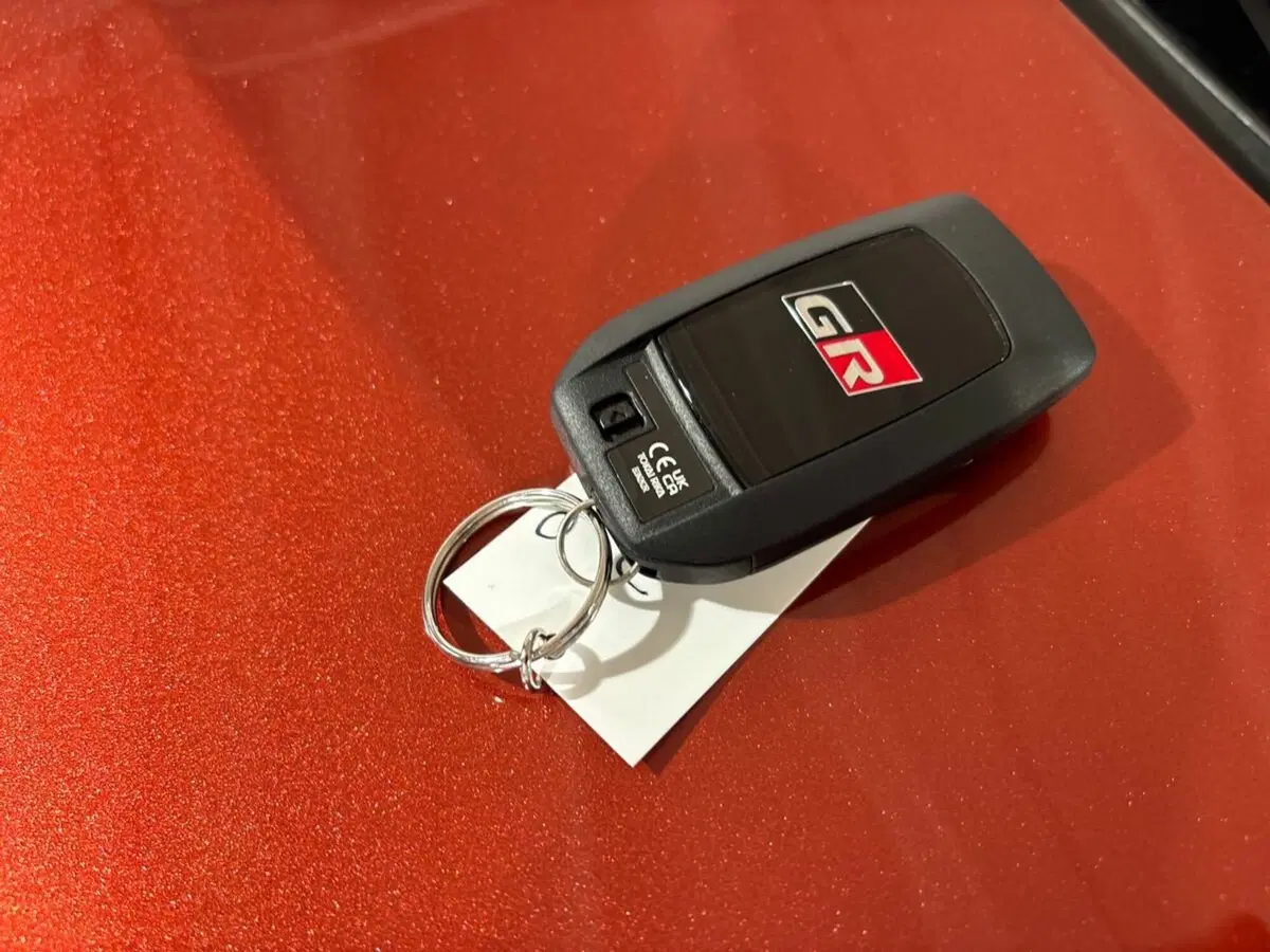 Toyota Toyota C-HR usata a Lecco (17)
