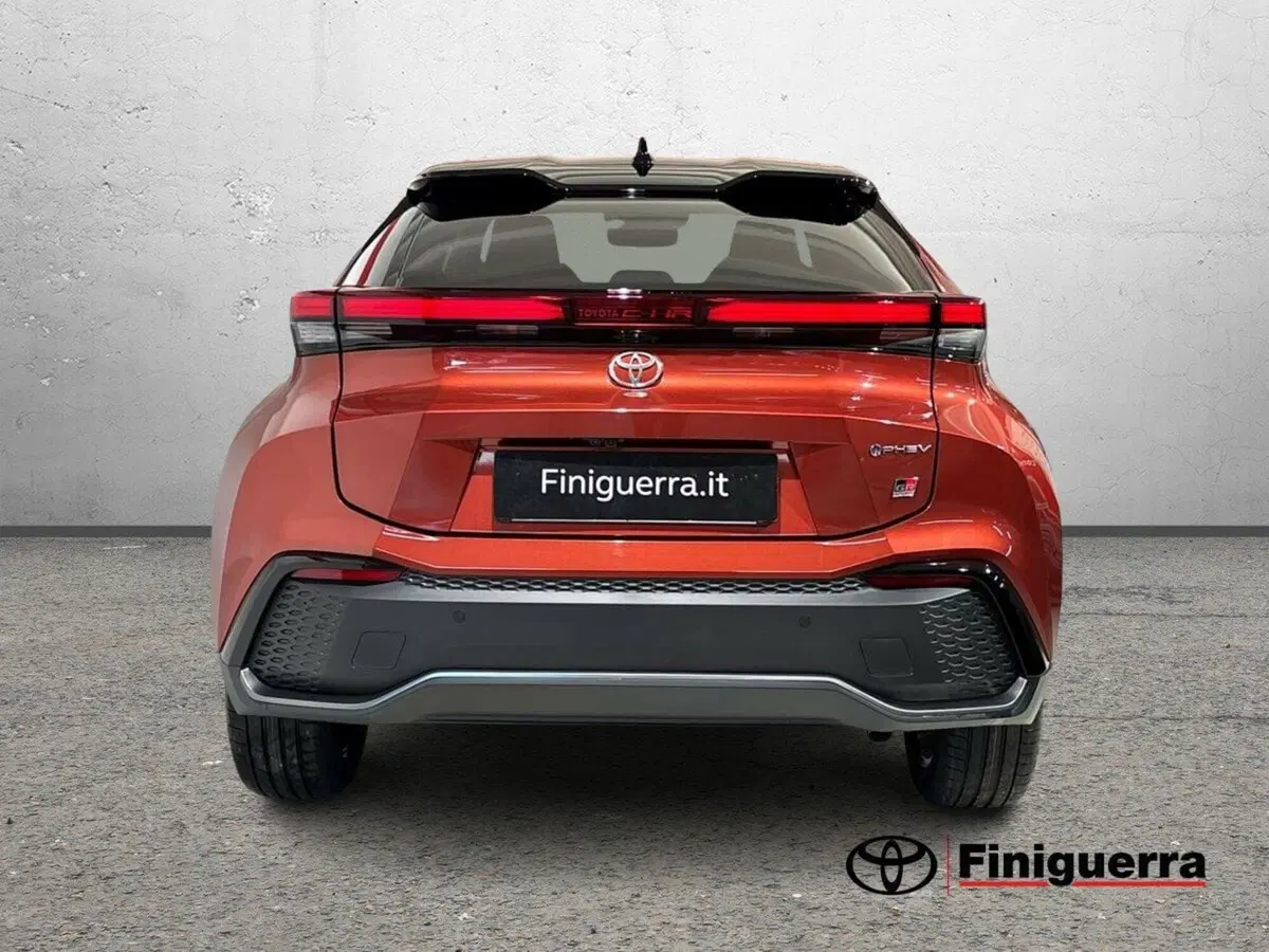 Toyota Toyota C-HR usata a Lecco (3)