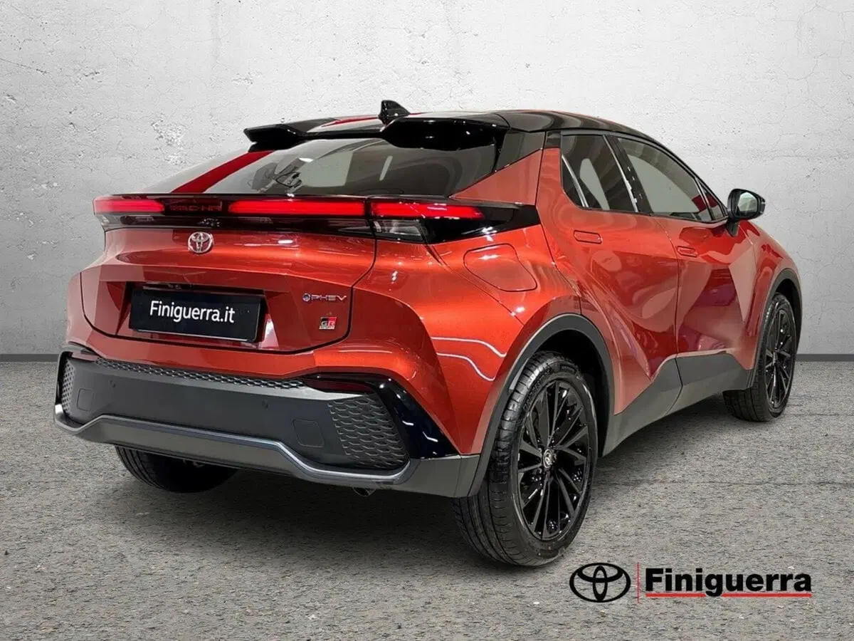 Toyota Toyota C-HR usata a Lecco (4)