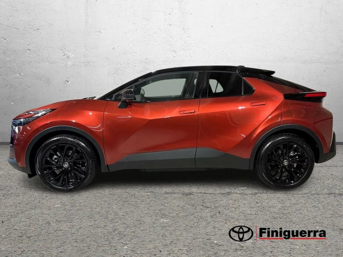 Toyota Toyota C-HR usata a Lecco (6)