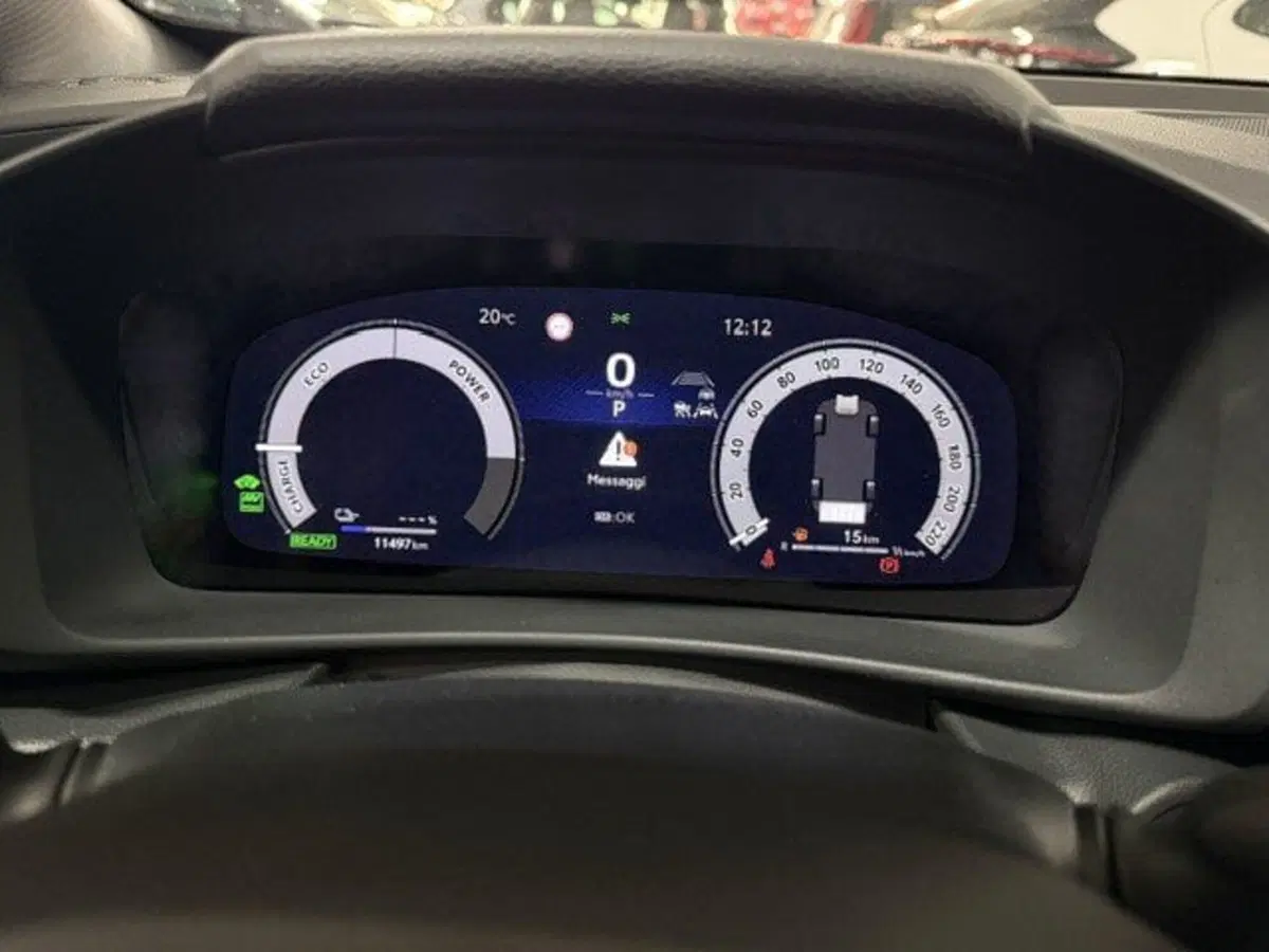 Toyota Toyota C-HR usata a Lecco (9)