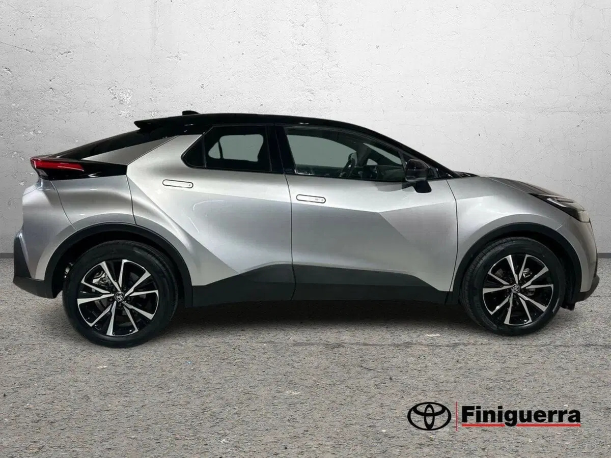 Toyota Toyota C-HR usata a Lecco (6)