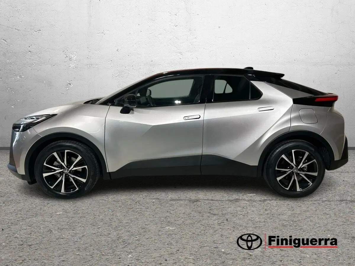 Toyota Toyota C-HR usata a Lecco (7)