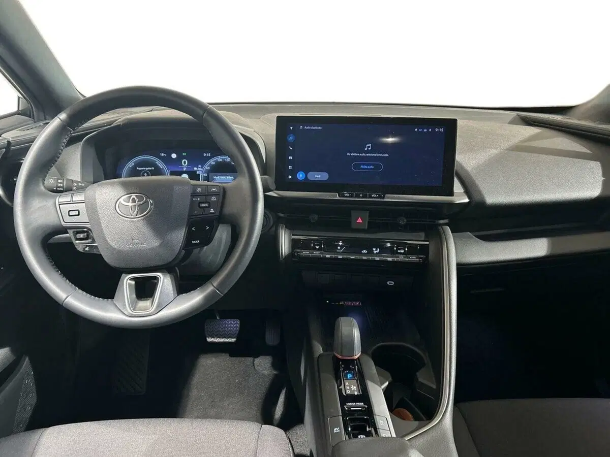 Toyota Toyota C-HR usata a Lecco (9)