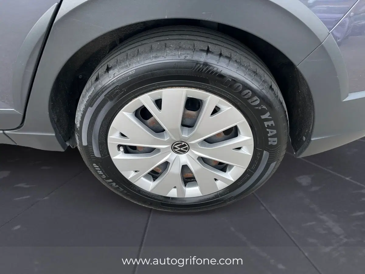 Volkswagen Taigo usata a Modena (14)