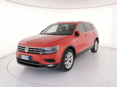 Volkswagen Tiguan Allspace 2.0 tdi R-Line 150cv 7p.ti dsg del 2018 usata a Roma