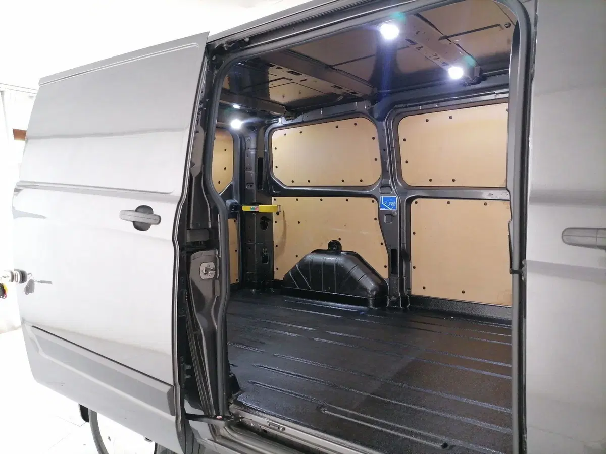 Ford Transit Custom Furgone usata a Roma (8)