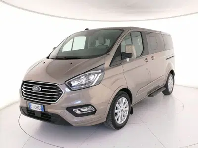 Ford Tourneo Custom 320 2.0 TDCi 130CV MHEV PC Titanium del 2022 usata a Roma