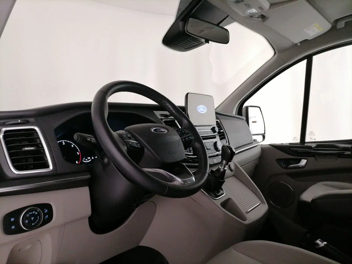 Ford Tourneo Custom usata a Roma (11)