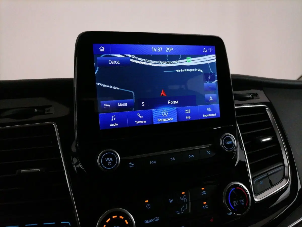 Ford Tourneo Custom usata a Roma (16)