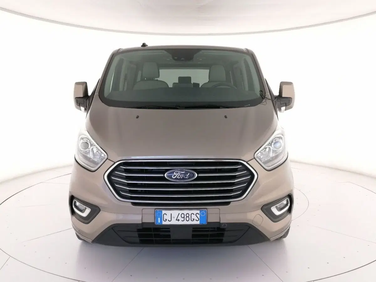 Ford Tourneo Custom usata a Roma (5)