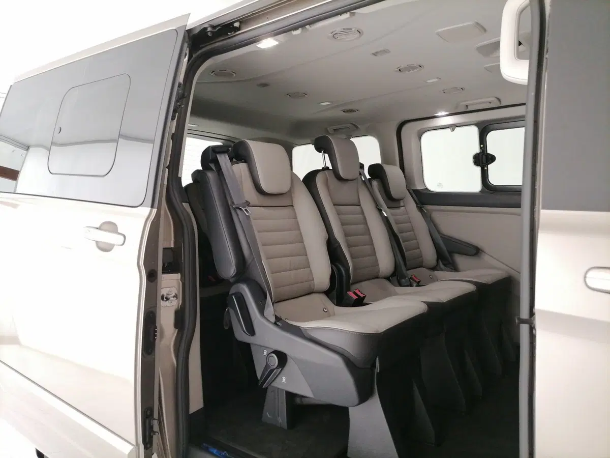 Ford Tourneo Custom usata a Roma (8)