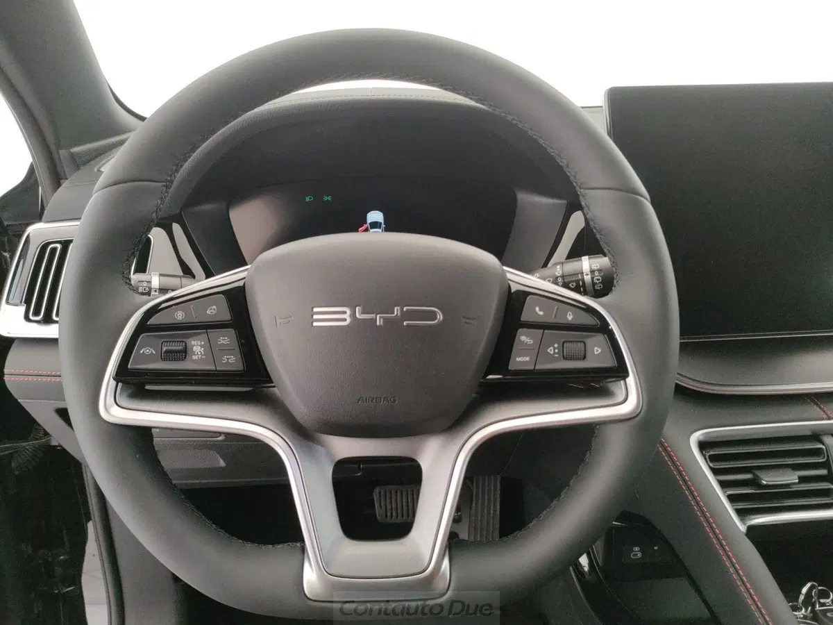 Byd Seal U DM-i  usata a Caserta (18)