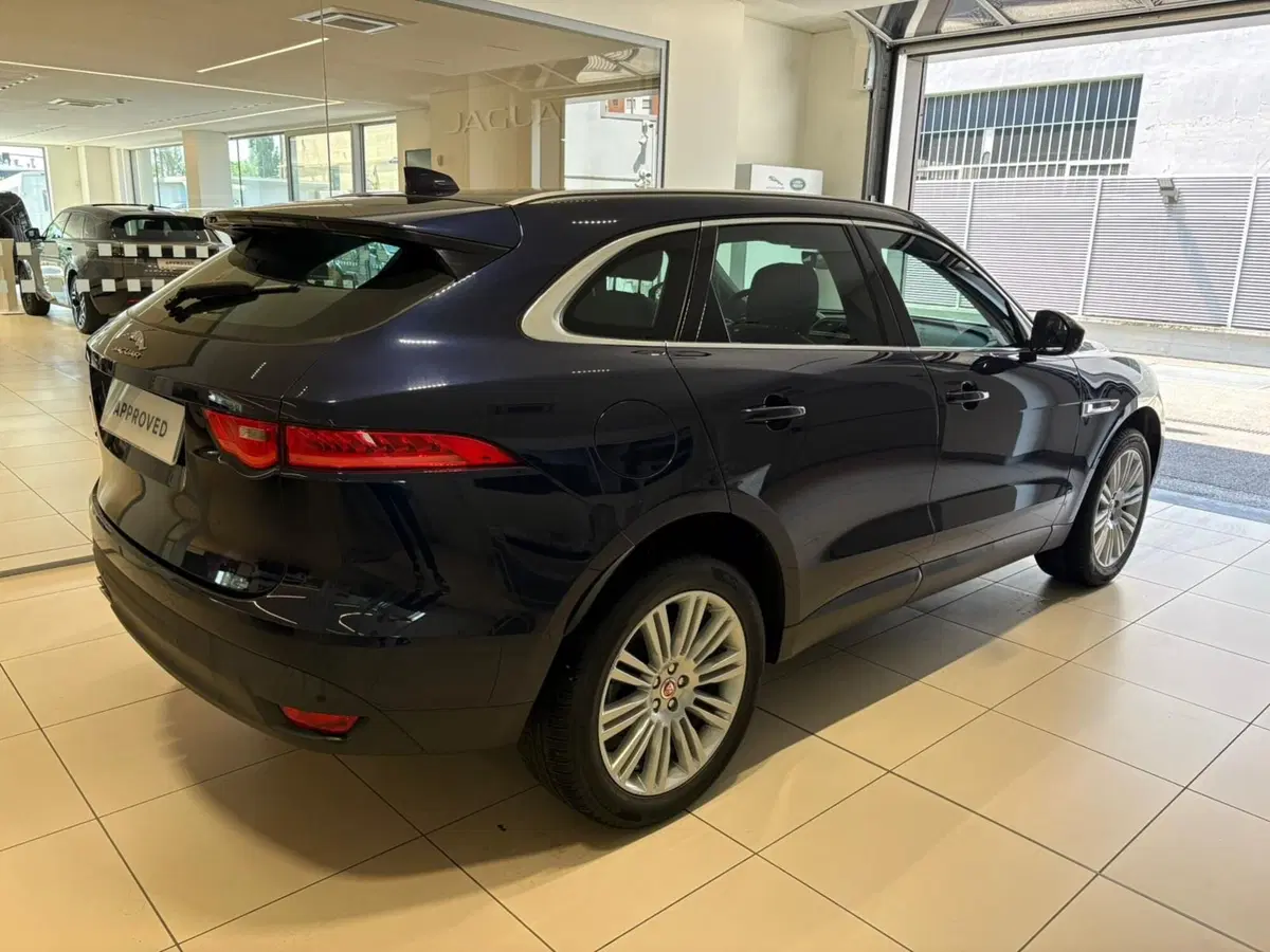 Jaguar F-Pace usata a Torino (2)