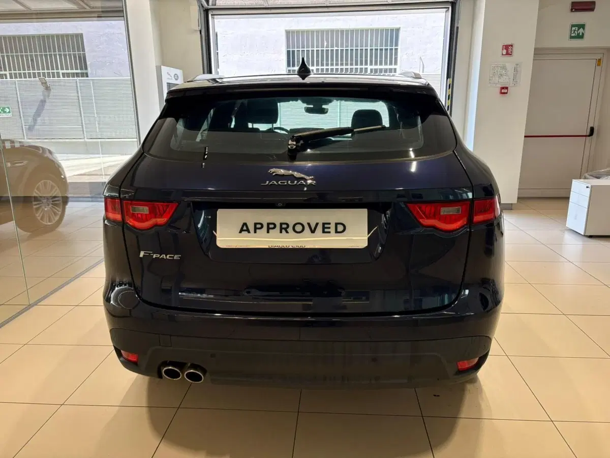 Jaguar F-Pace usata a Torino (4)