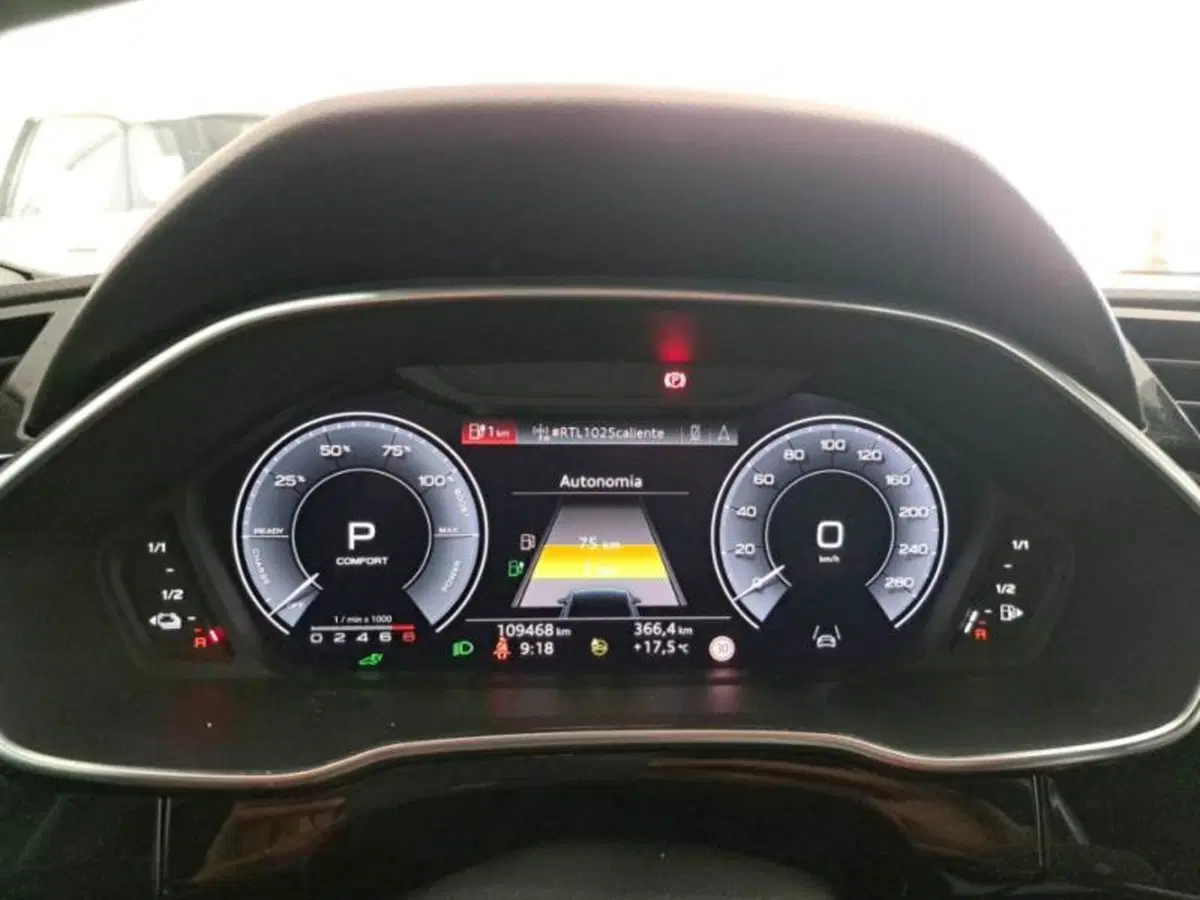 Audi Q3 Sportback usata a Salerno (8)
