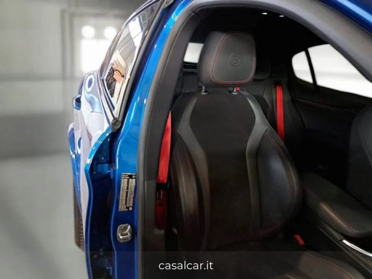 Alfa Romeo Stelvio usata a Salerno (11)